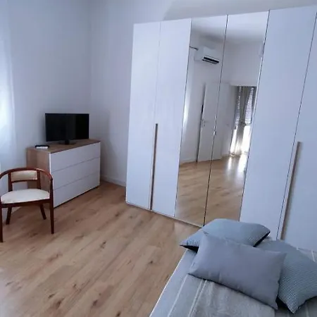 Helianthus Guest house *