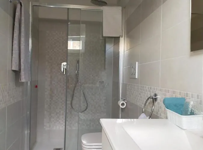 Helianthus بيت ضيافة بلدية آسميني